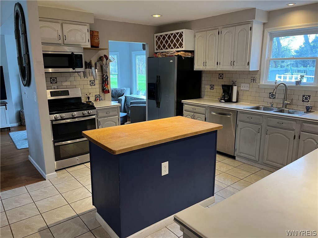 970 Escarpment Drive Lewiston, NY 14092 - Photo 10 of 33 Kitchen