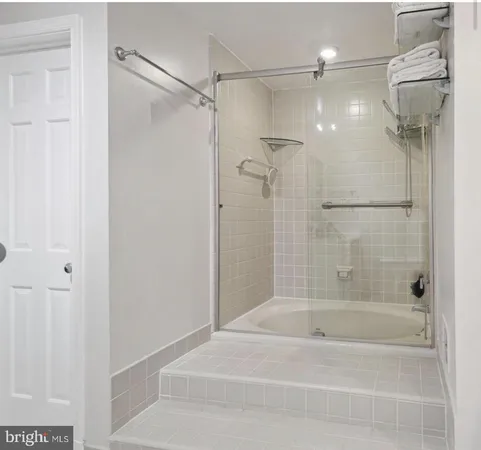 $5,600 | 5105 Westbard Avenue, Unit 6, Bethesda, MD 20816