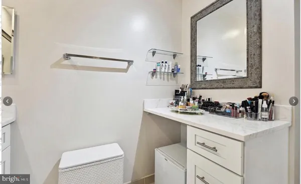 $5,600 | 5105 Westbard Avenue, Unit 6, Bethesda, MD 20816