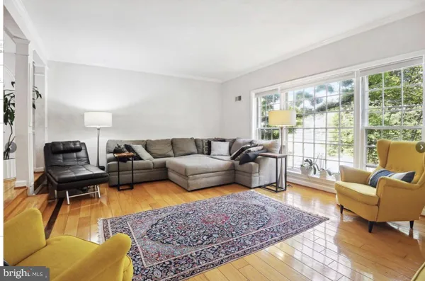 $5,600 | 5105 Westbard Avenue, Unit 6, Bethesda, MD 20816