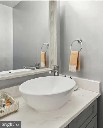 $5,600 | 5105 Westbard Avenue, Unit 6, Bethesda, MD 20816