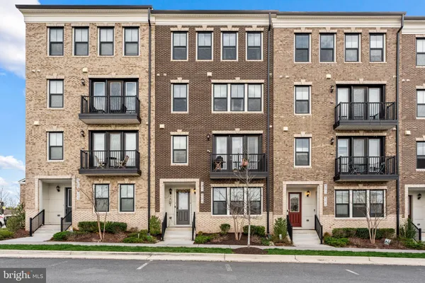 $659,990 | 42619 Nubbins Terrace, Ashburn, VA 20147