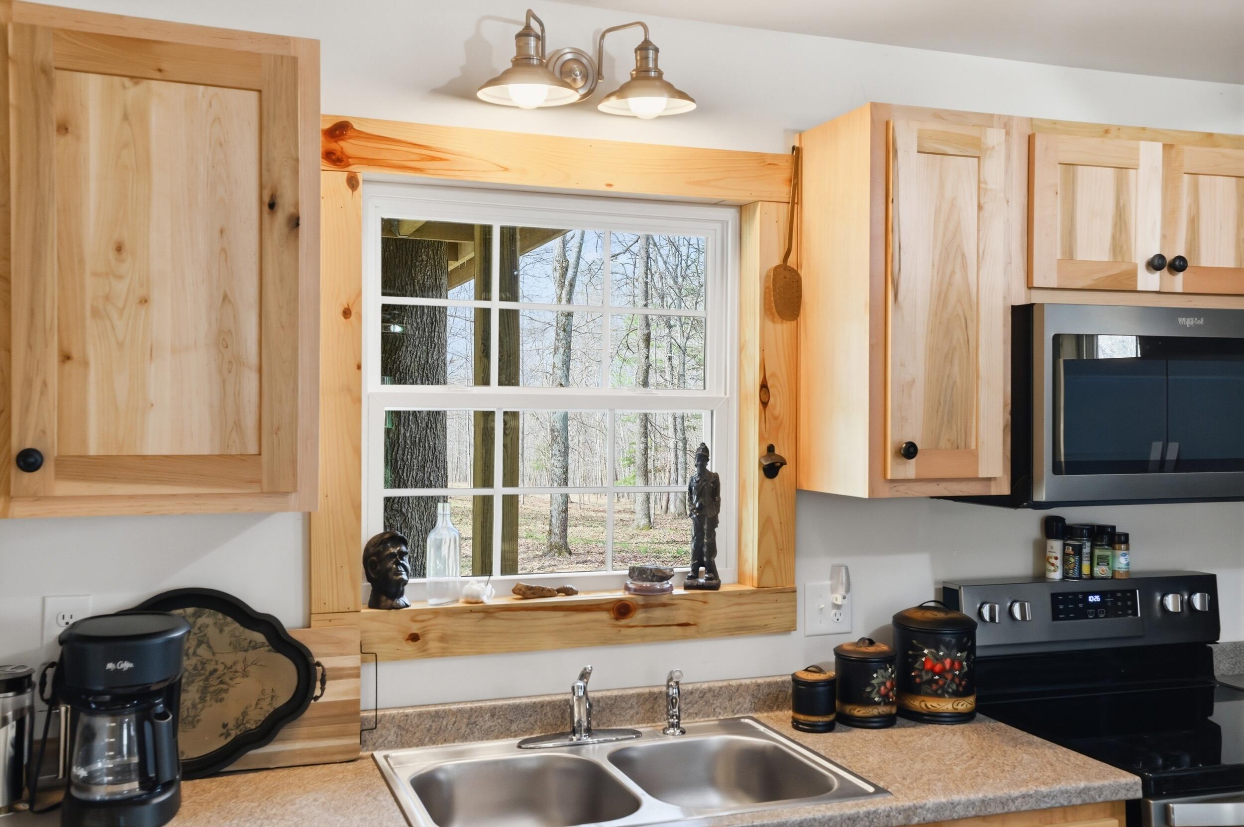 376-378 Shugars Hill Road Liberty, KY 42539 - Photo 30 of 42 The Cabin kitchen