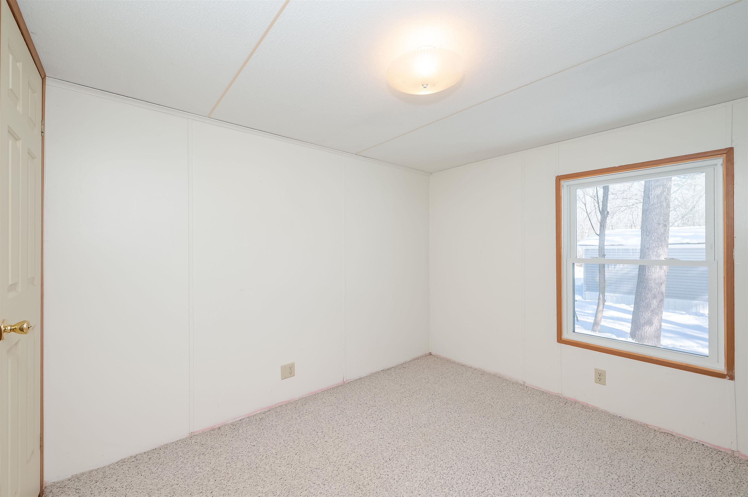 10 York Court Rochester, NH 03868 - Photo 18 of 45