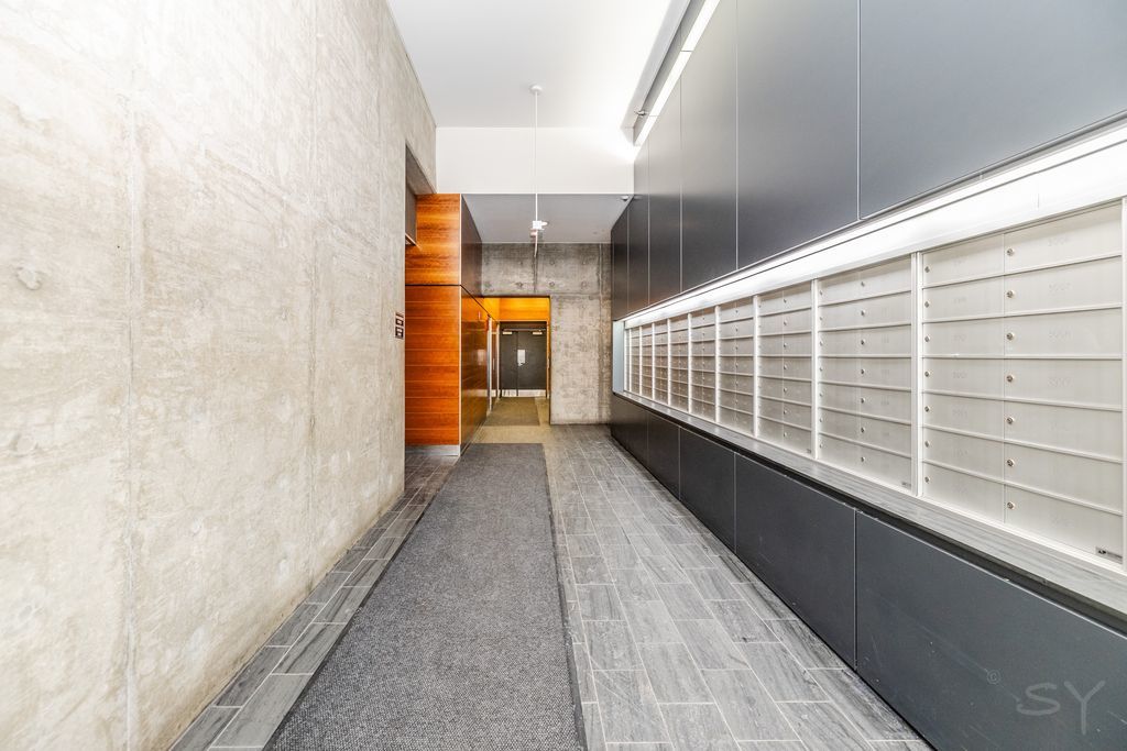 1720 South Michigan Avenue, Unit 1606 Chicago, IL 60616 - Photo 13 of 16 a view of a balcony