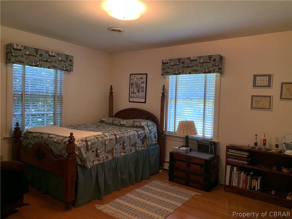 7662 Terrapin Cove Road Gloucester Point, VA 23062 - Photo 7 of 29
