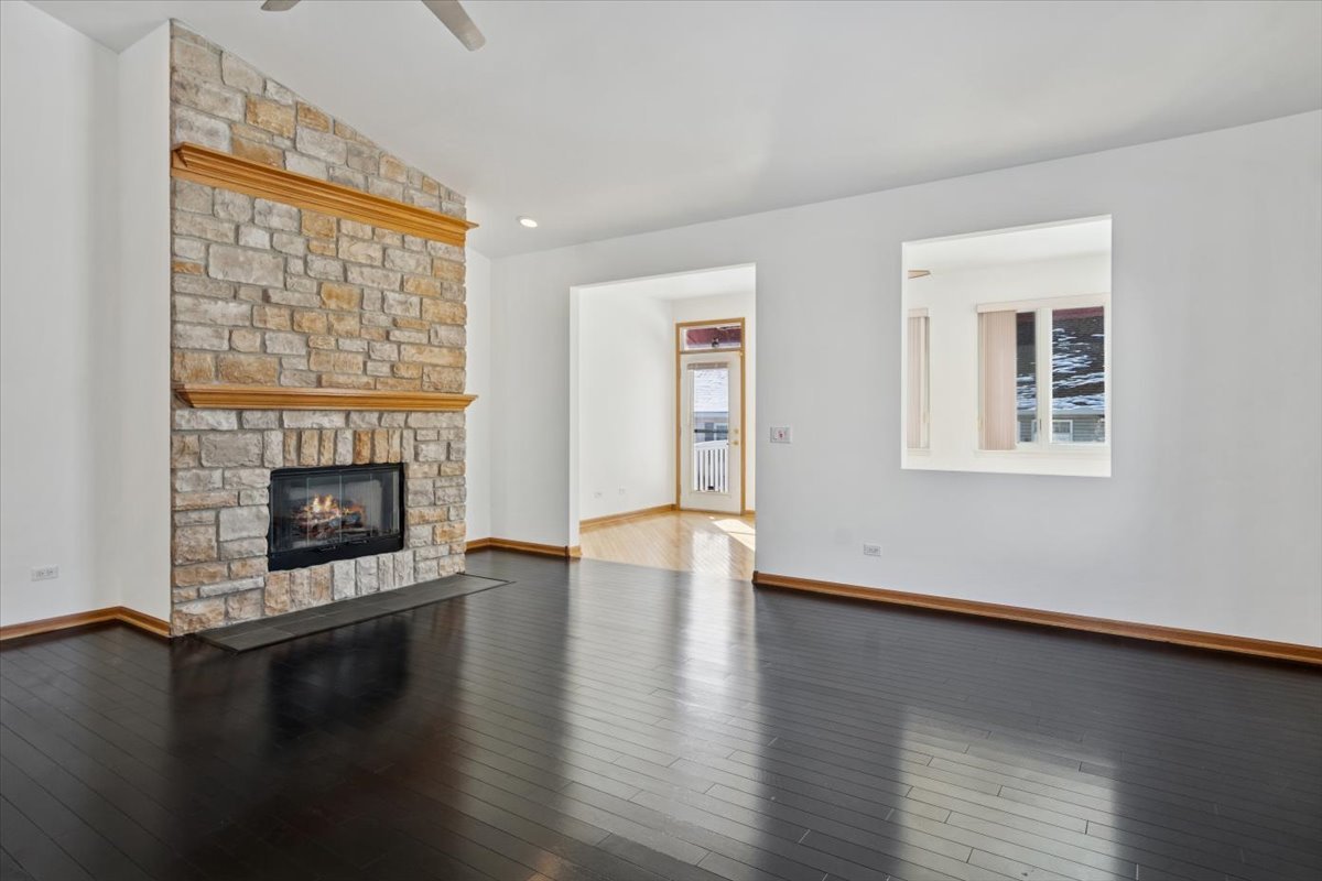 1481 Grand Haven Road Romeoville, IL 60446 - Photo 4 of 41