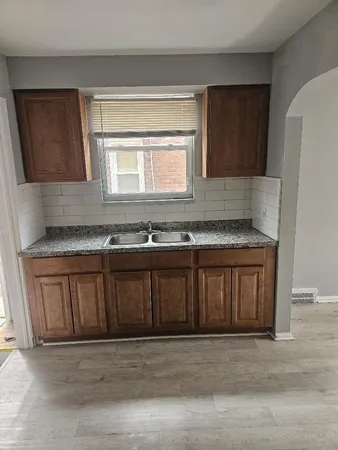$1,295 | 10440 Nottingham Road, Detroit, MI 48224