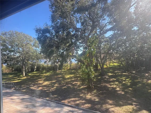 $2,000 | 2454 Lake Woodberry Circle, Brandon, FL 33510