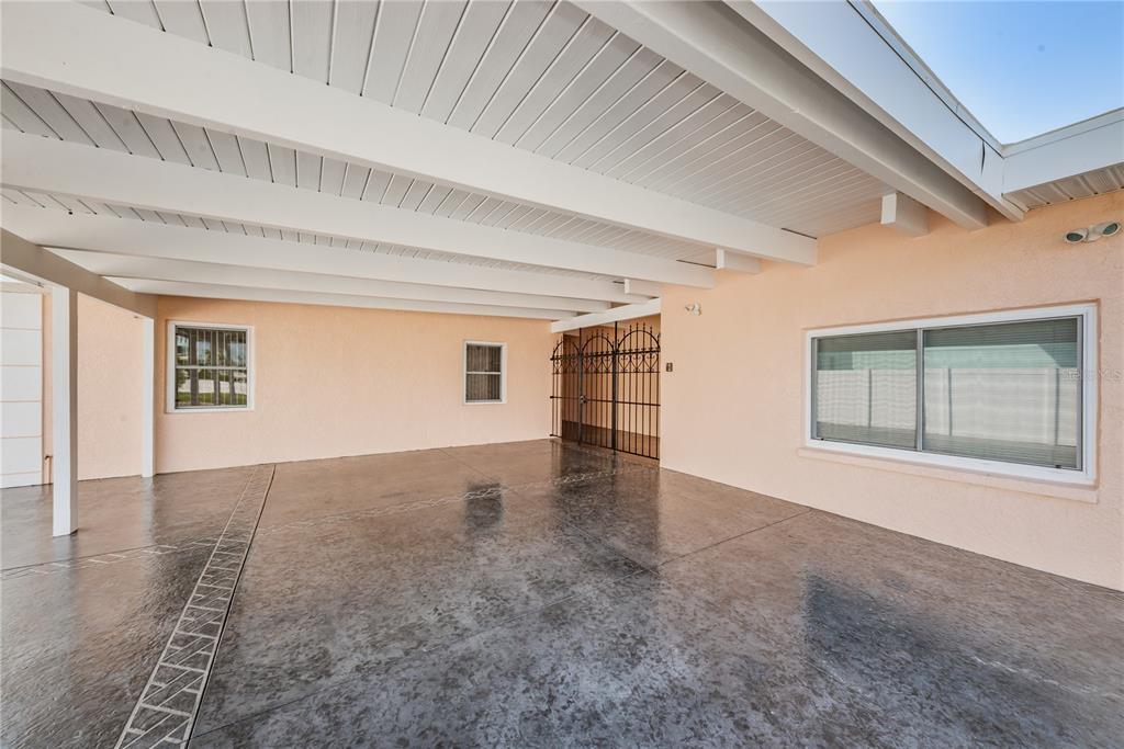 16014 4th Street East Redington Beach, FL 33708 - Photo 30 of 40 Gallery Image 30