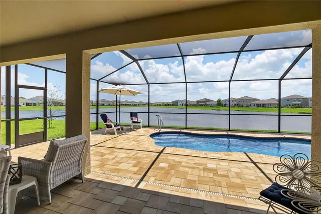 a view of a yard in front of a house