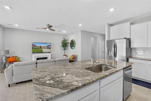 $3,200 | 5657 Hawks Cay Street, Apollo Beach, FL 33572