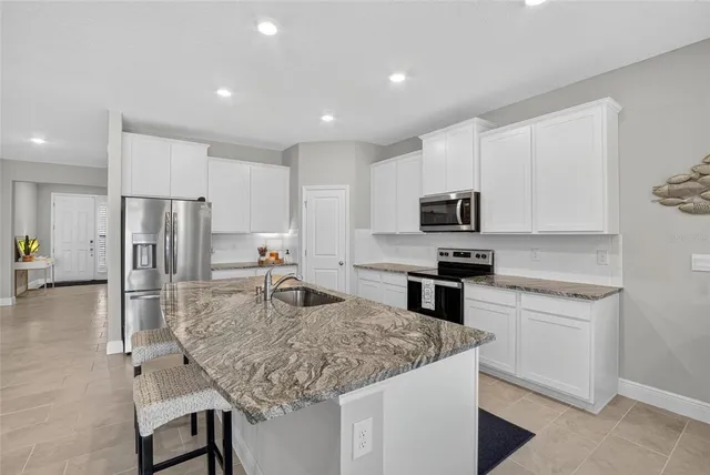 $3,200 | 5657 Hawks Cay Street, Apollo Beach, FL 33572