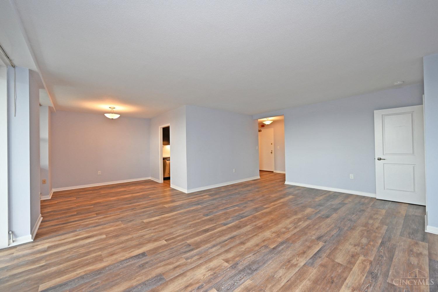 2444 Madison Road, Unit 909 Cincinnati, OH 45208 - Photo 32 of 35 Gallery Image 32