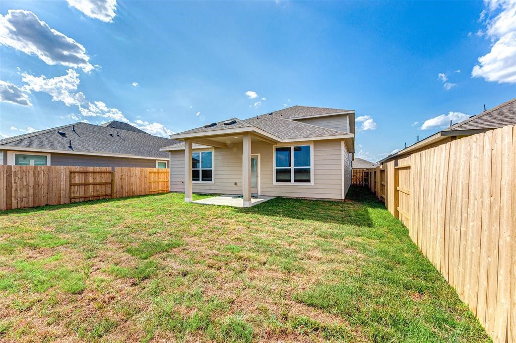 1230 Glendora Drive Rosharon, TX 77583 - Photo 27 of 28 a view of a house with backyard