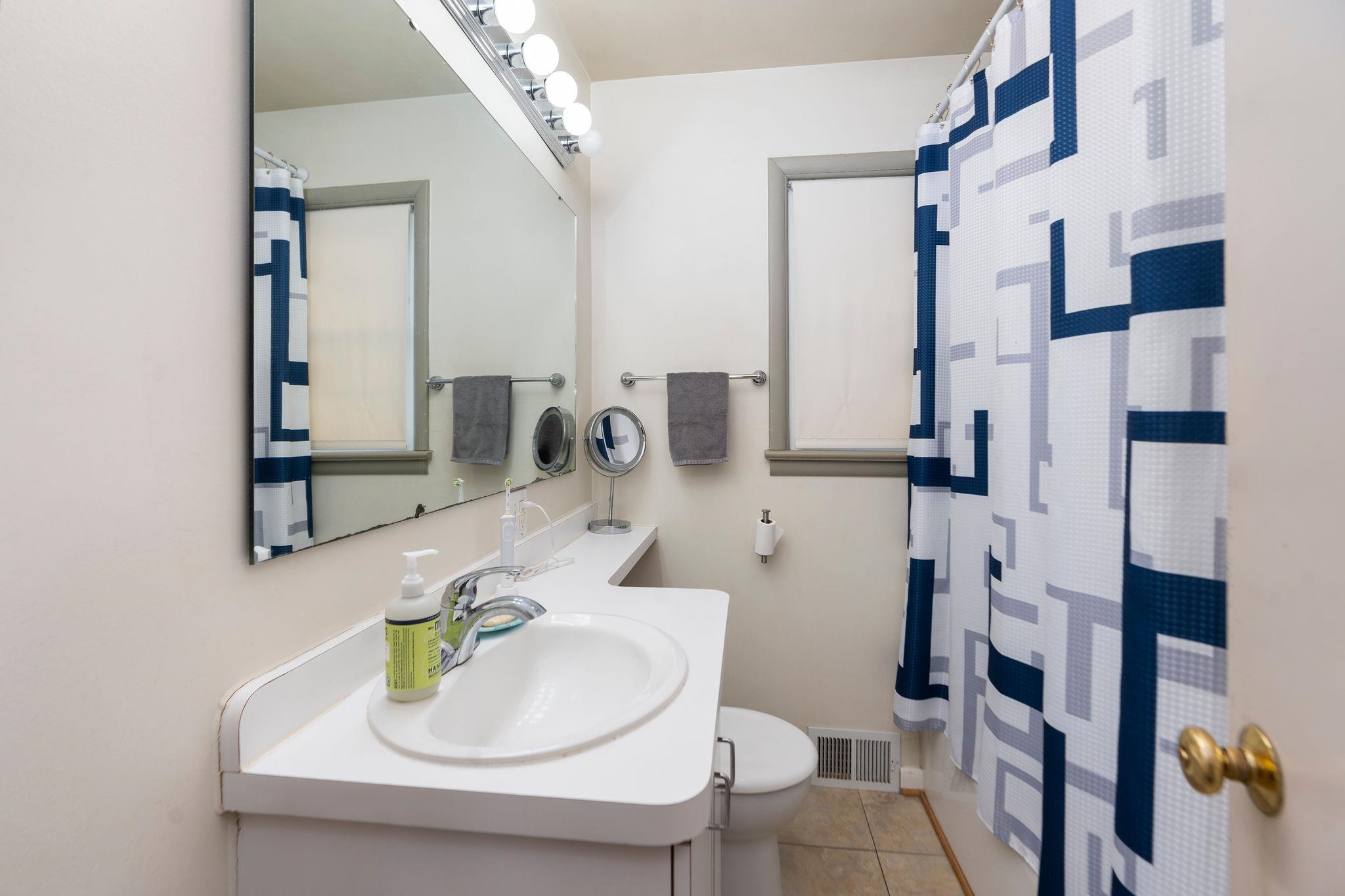 85 Sharon Street Harrisonburg, VA 22801 - Photo 20 of 49 Full Bath