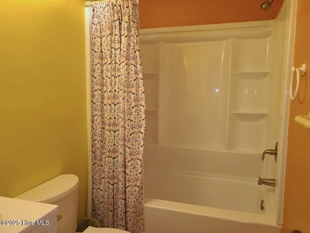 $315,000 | 400 Virginia Avenue, Unit 104B, Carolina Beach, NC 28428