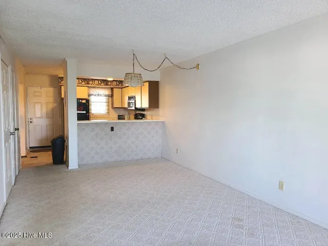 $315,000 | 400 Virginia Avenue, Unit 104B, Carolina Beach, NC 28428