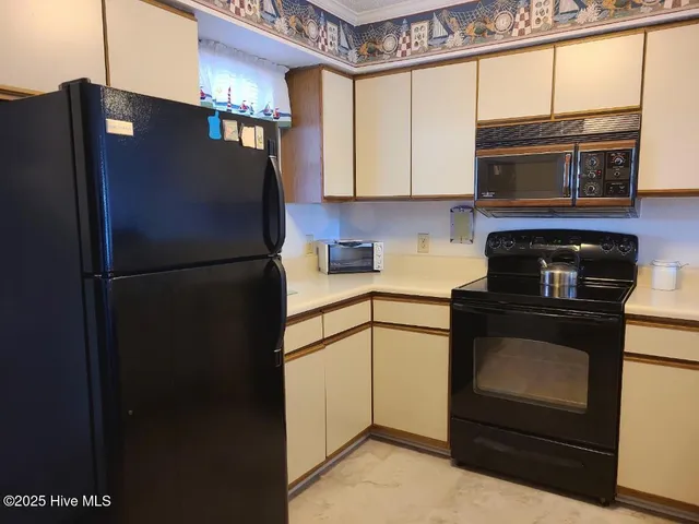 $315,000 | 400 Virginia Avenue, Unit 104B, Carolina Beach, NC 28428