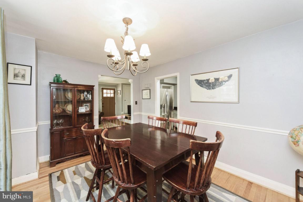 8670 Rock Oak Road Baltimore, MD 21234 - Photo 8 of 38 Dining room