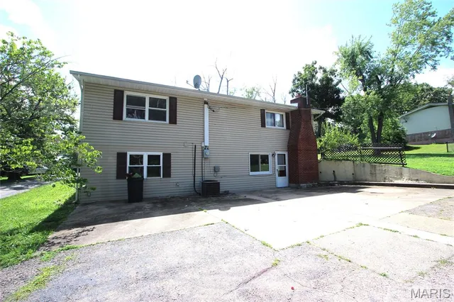 $169,900 | 420 Lake Drive, Bonne Terre, MO 63628