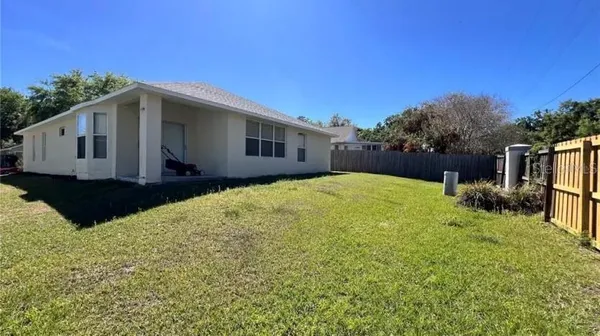 $337,900 | 418 Henderson Avenue, Seffner, FL 33584