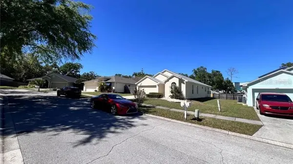 $337,900 | 418 Henderson Avenue, Seffner, FL 33584