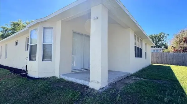 $337,900 | 418 Henderson Avenue, Seffner, FL 33584