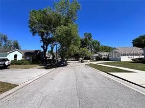 $337,900 | 418 Henderson Avenue, Seffner, FL 33584