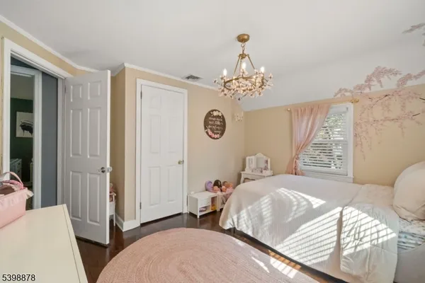 $4,000 | 24 East Harrison Place, Livingston, NJ 07039