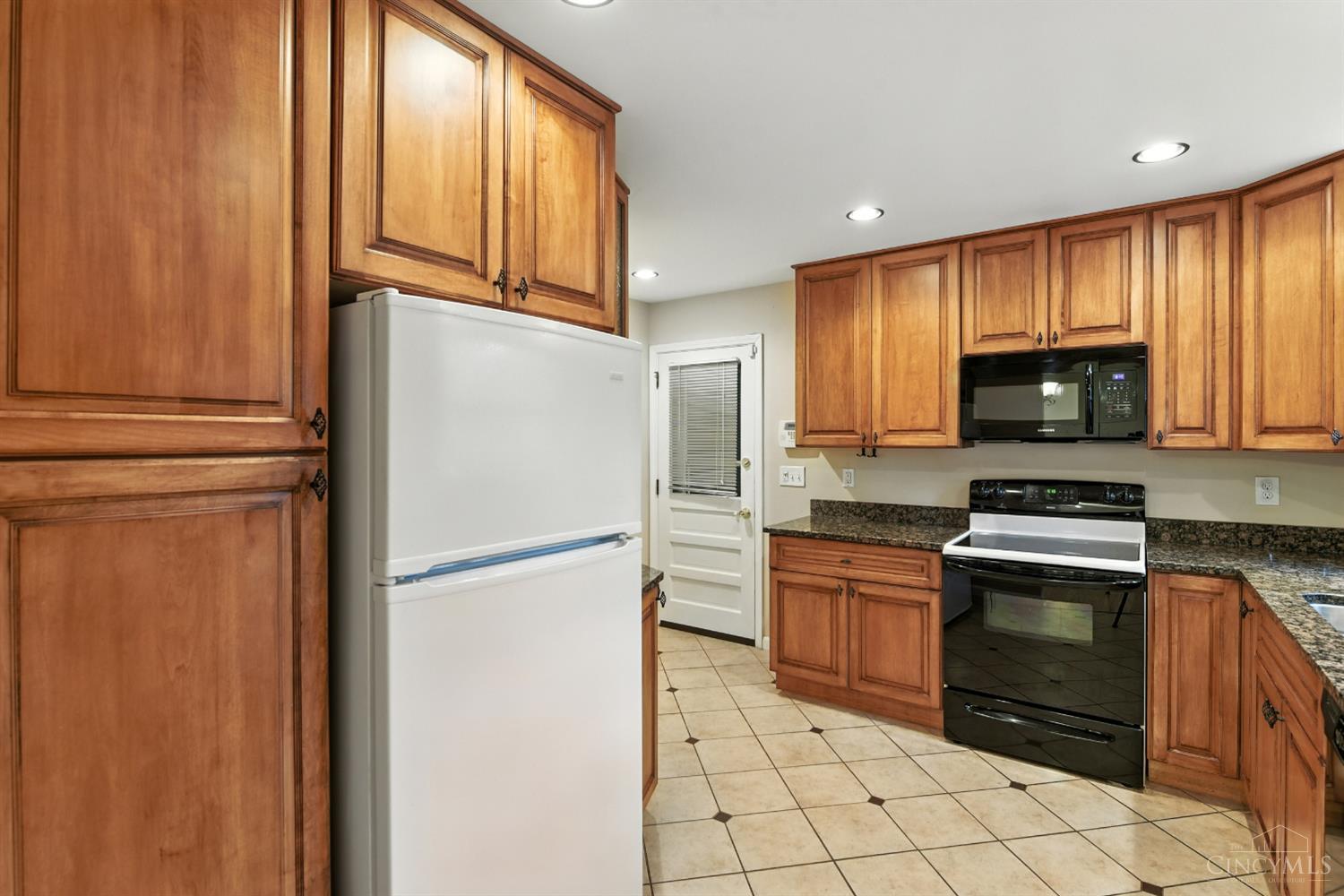 6980 Weiss Road Cincinnati, OH 45247 - Photo 18 of 40