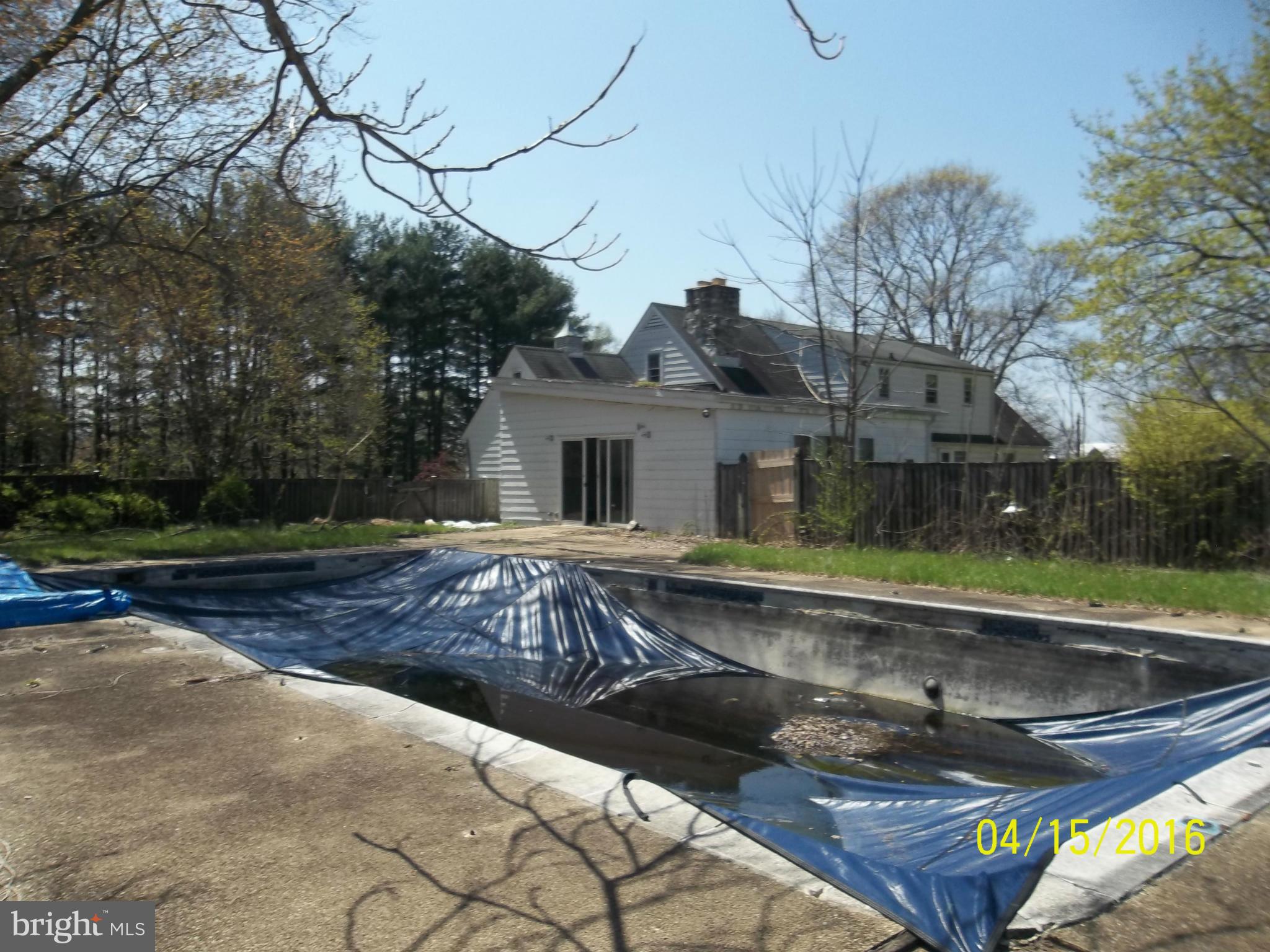 4507 Robosson Road Randallstown, MD 21133 - Photo 7 of 22 Exterior (Rear)