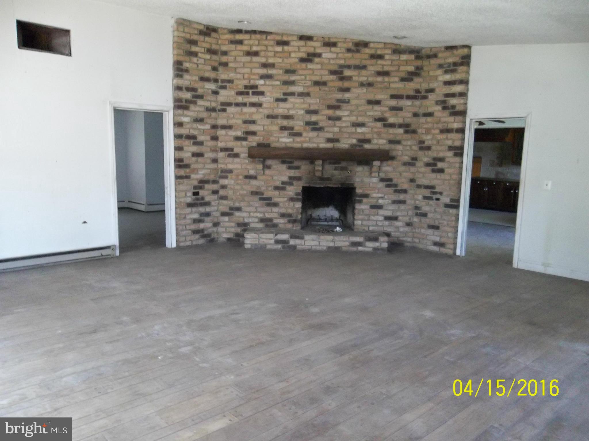 4507 Robosson Road Randallstown, MD 21133 - Photo 8 of 22 Family Room