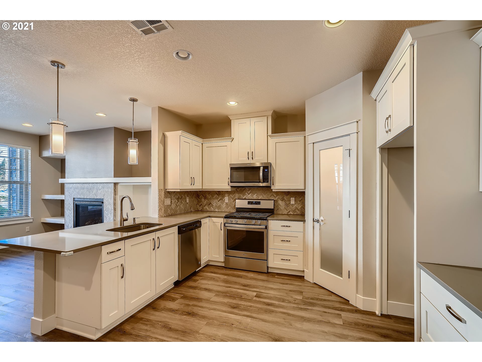 15808 Northwest Brugger Road Portland, OR 97229 - Photo 14 of 32 Gallery Image 14