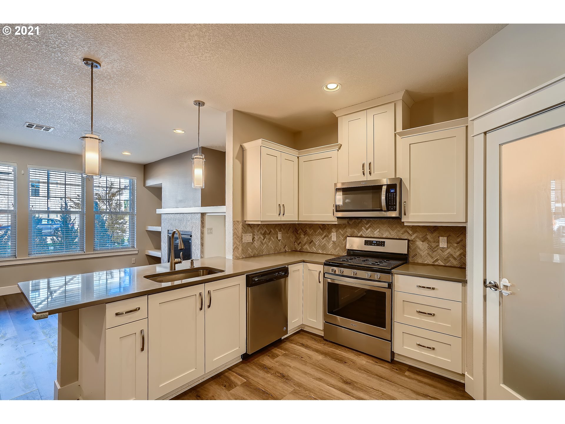 15808 Northwest Brugger Road Portland, OR 97229 - Photo 15 of 32 Gallery Image 15