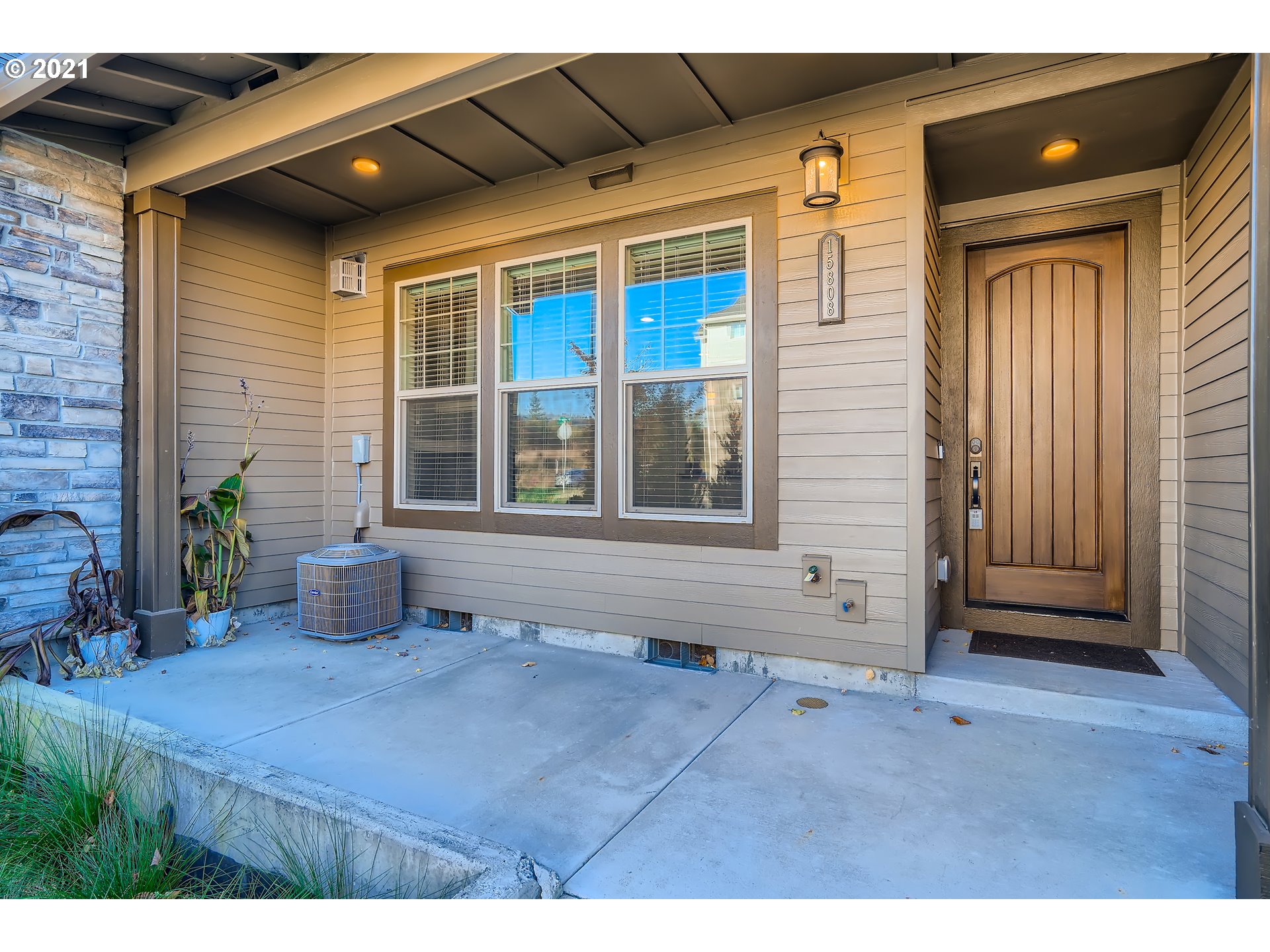 15808 Northwest Brugger Road Portland, OR 97229 - Photo 4 of 32 Gallery Image 4