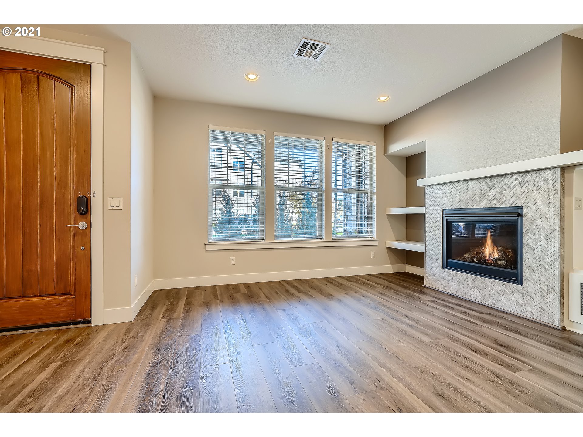 15808 Northwest Brugger Road Portland, OR 97229 - Photo 6 of 32 Gallery Image 6