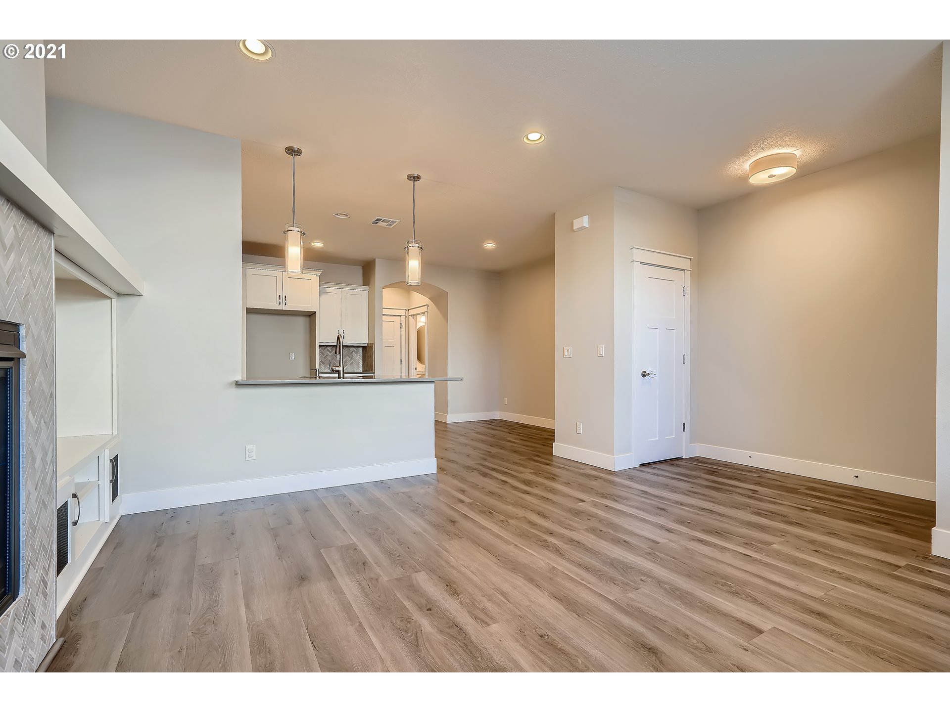 15808 Northwest Brugger Road Portland, OR 97229 - Photo 8 of 32 Gallery Image 8