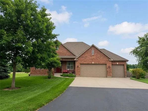 $689,900 | 31502 East Heidelberger Road, Buckner, MO 64016