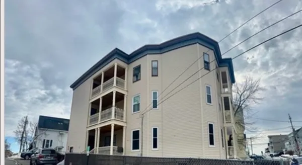 $2,800 | 187 White Street, Unit 1, Lowell, MA 01854