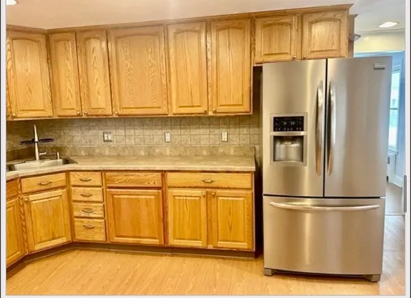 $2,800 | 187 White Street, Unit 1, Lowell, MA 01854