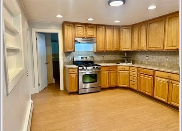 $2,800 | 187 White Street, Unit 1, Lowell, MA 01854