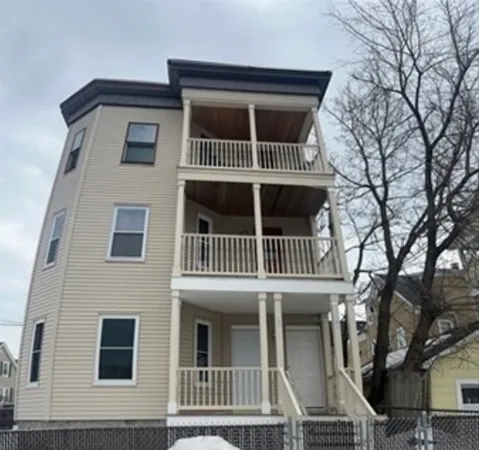 $2,800 | 187 White Street, Unit 1, Lowell, MA 01854