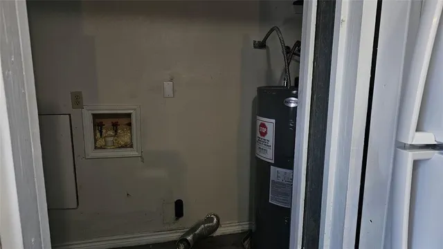 $1,500 | 309 North Street, Trenton, TX 75490