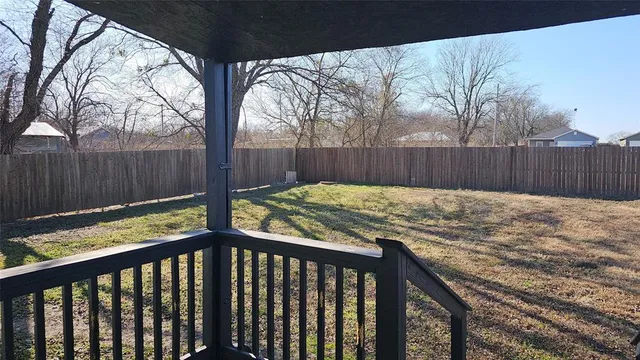 $1,500 | 309 North Street, Trenton, TX 75490