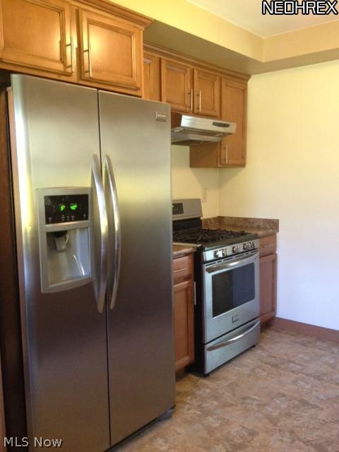 495 Ransome Road Cleveland, OH 44143 - Photo 6 of 16