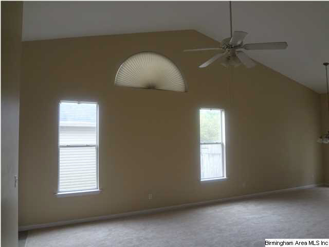 142 Gardenside Drive Alabaster, AL 35007 - Photo 7 of 32