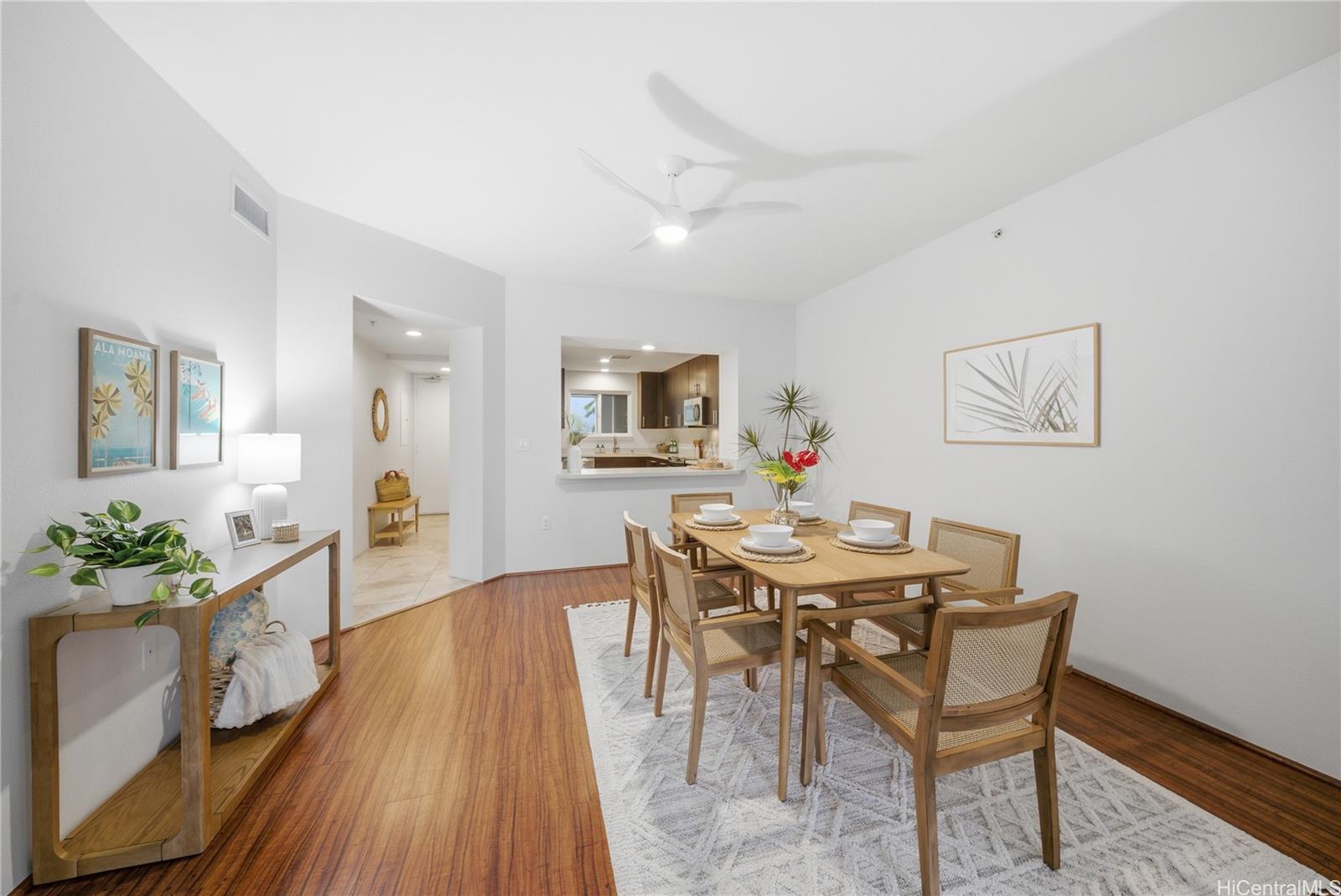 471 Kailua Road, Unit 3106 Kailua, HI 96734 - Photo 5 of 25 Your spacious dining room that fit's a large table