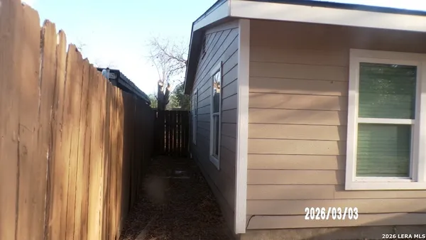 $242,000 | 1003 East Randall Street, Beeville, TX 78102