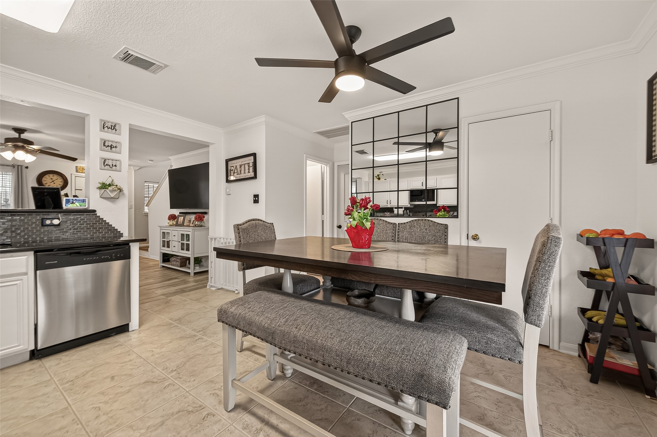 9902 Victoria Point Lane Houston, TX 77075 - Photo 9 of 35